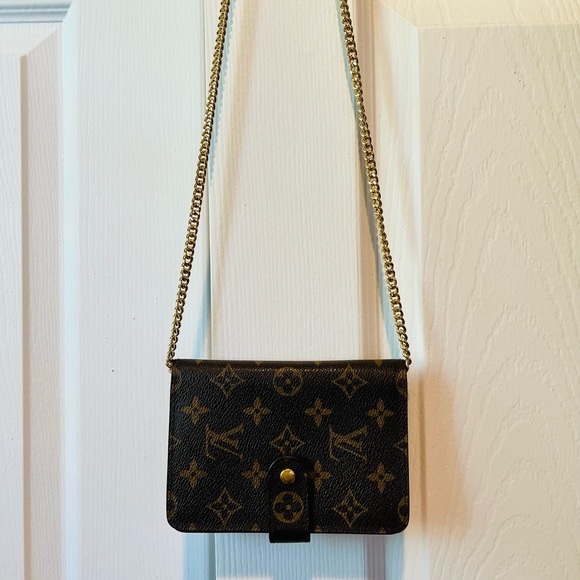 Louis Vuitton Zippe Bifold Wallet - Picture 15 of 15